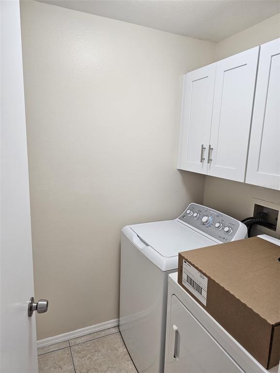 Building Photo - 14667 Laguna Beach Cir