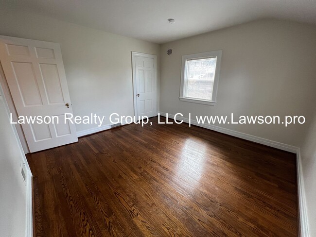 Building Photo - Charming Brick Colonial in South Roanoke