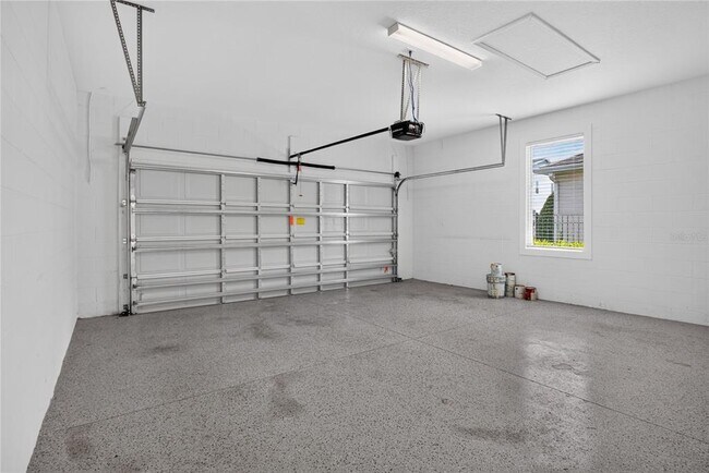 Building Photo - 15382 Arcadia Blf Lp