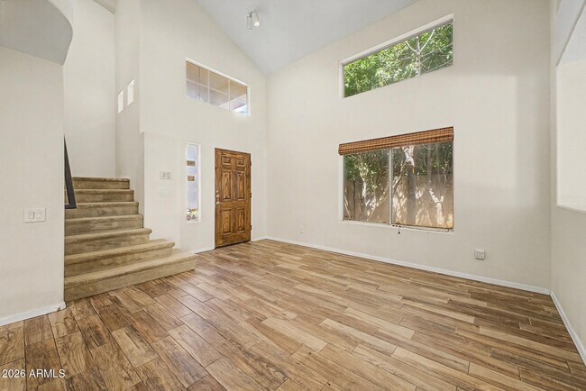 Building Photo - 2155 W Olla Ave