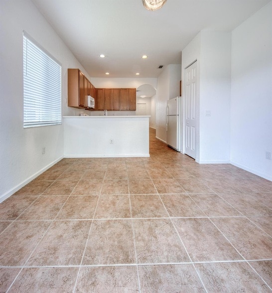 Building Photo - 139 2 Pine Dr