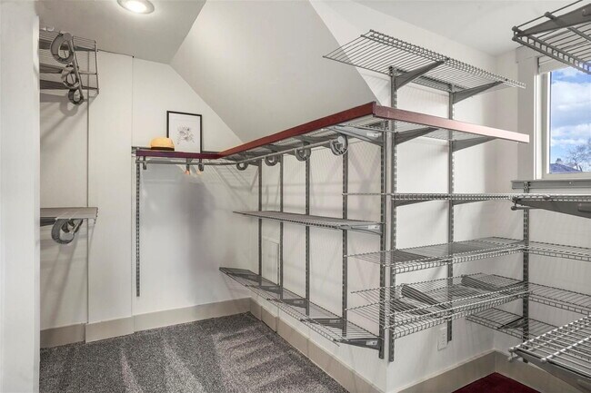 Building Photo - Old North End - Monroe