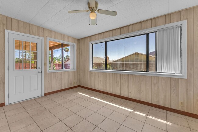 Building Photo - 53780 Avenida Diaz