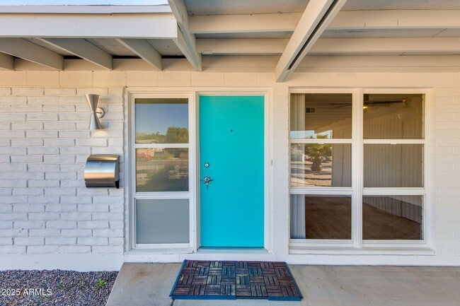 Building Photo - 421 N Evergreen St