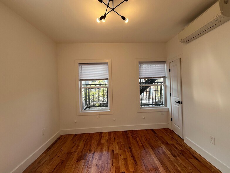 Building Photo - 228 Clinton Ave