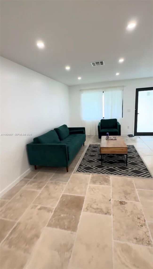 Building Photo - 820 NW 50th St