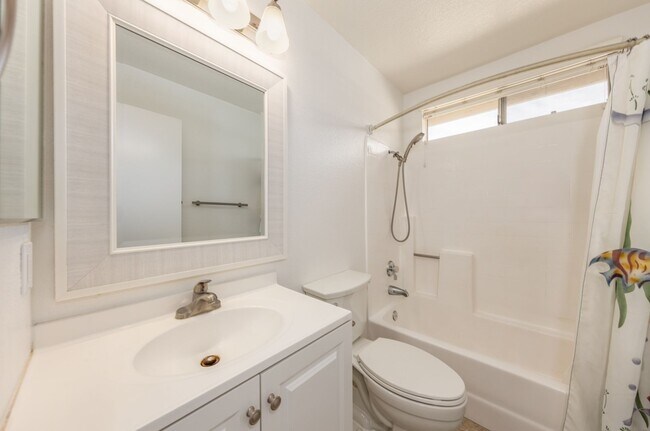 Building Photo - Beautiful Updated Home in Reche Canyon