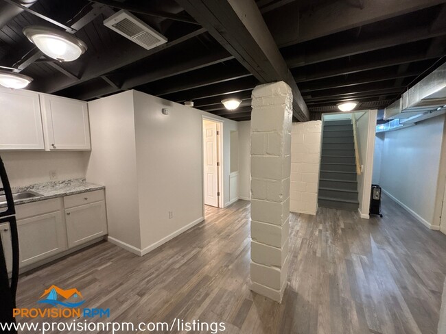 Building Photo - 2916 Cornwall Rd