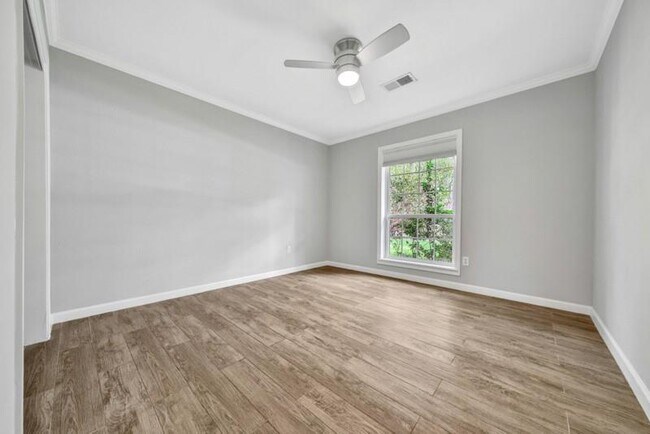 Building Photo - 5506 Braesvalley Dr