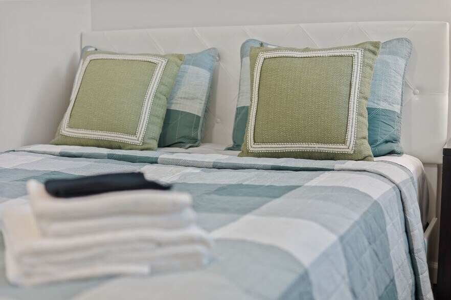 Building Photo - 3285 Marlanta Dr