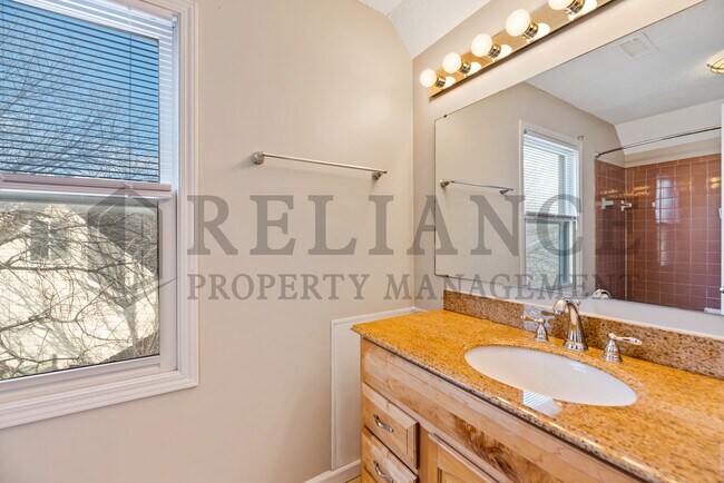Building Photo - 1417 S Goebel Cir