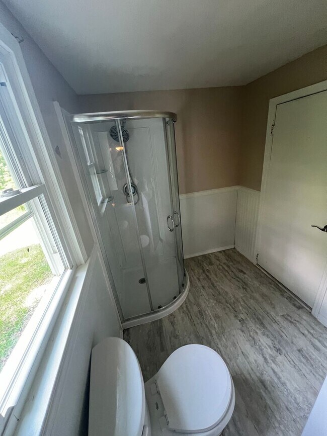 Building Photo - Cozy Cottage