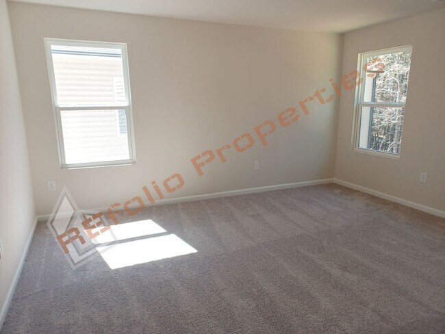 Building Photo - Wonderful 3 Bedroom 2-Car Garage House wit...