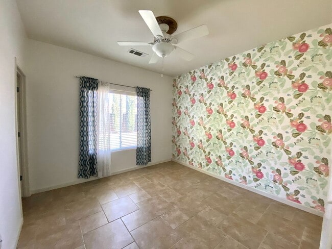 Building Photo - $2,395 Shields & Fowler, 4 Bedroom Home - ...
