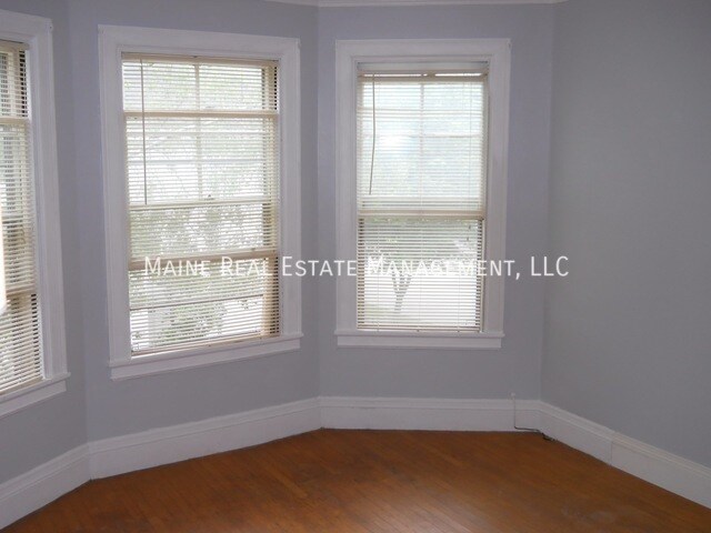 Building Photo - 189 Forest Ave