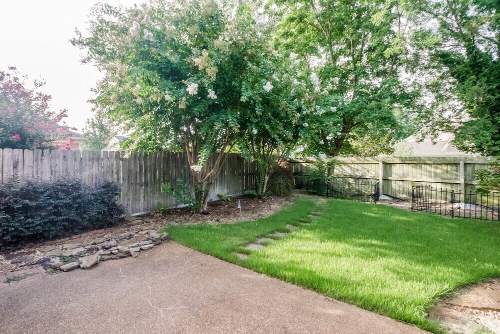 Building Photo - 6341 Fairway Heights Cove