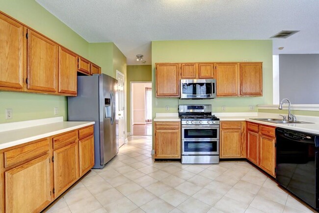 Building Photo - 5041 Anclote Dr