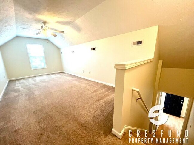 Building Photo - COZY AND CONVENIENT MINUTES FROM FT. BRAGG!
