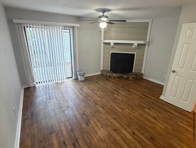 Building Photo - 3234 Nekoma Ln