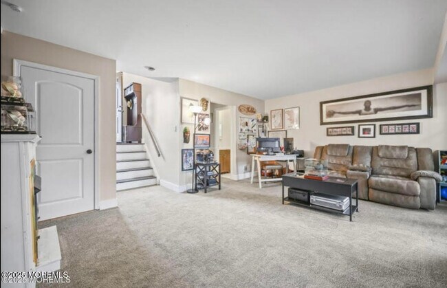 Building Photo - 16 Peachstone Rd