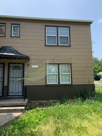 Building Photo - 2-STORY DUPLEX!!!