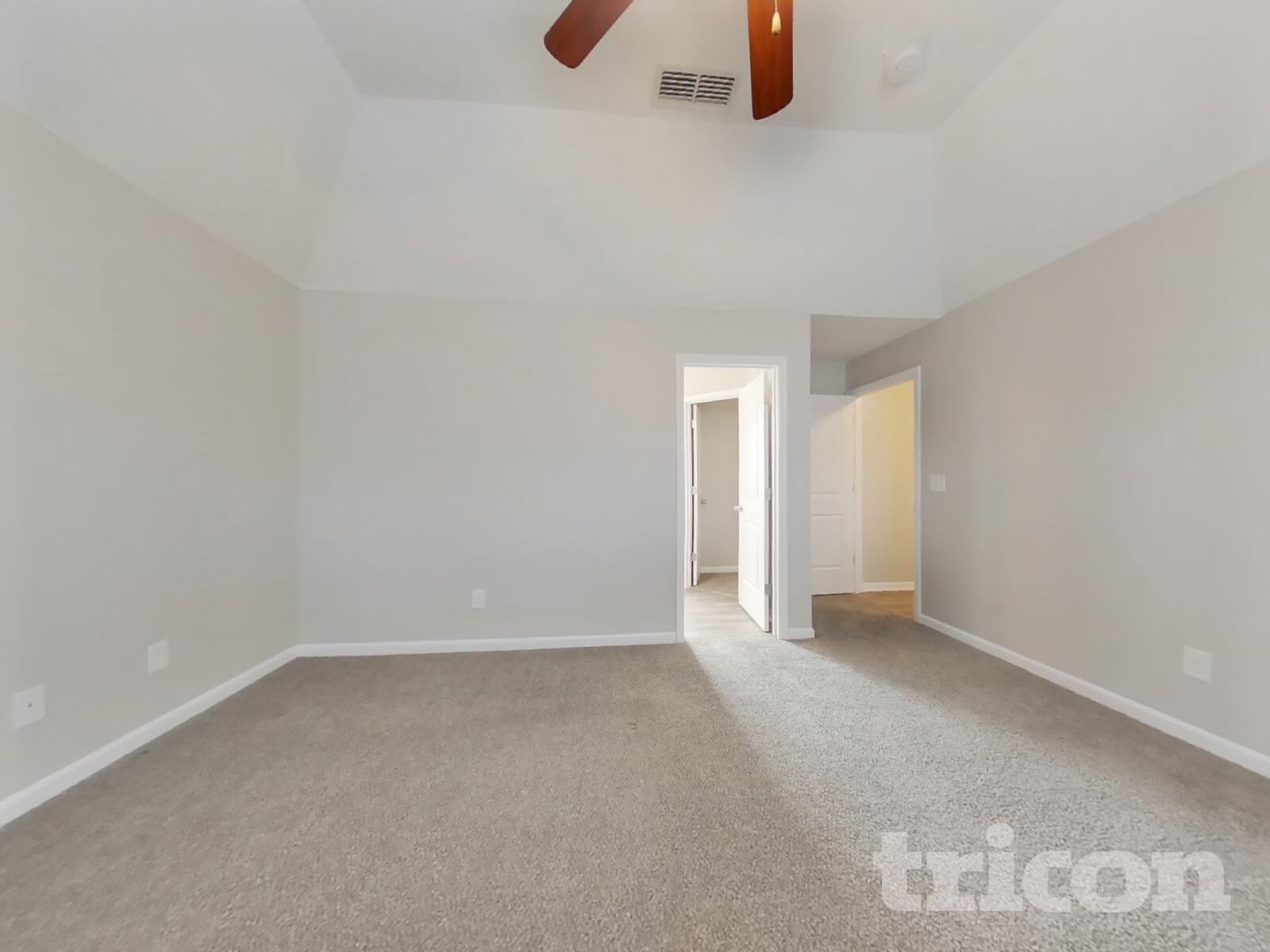 Building Photo - 1301 Rainglen Cove