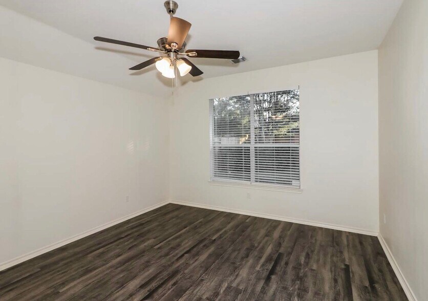 Building Photo - 5113 Forest Sage Ln