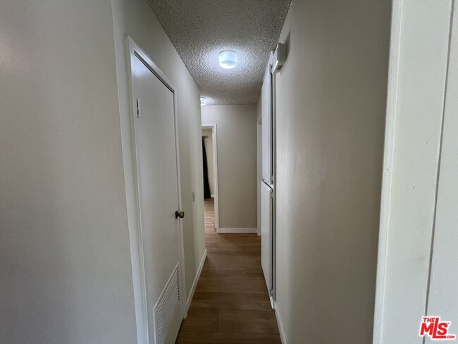 Building Photo - 28549 Conejo View Dr