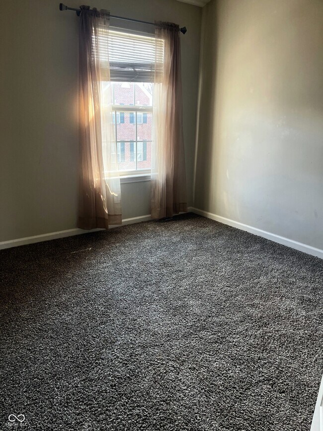 Building Photo - 9014 Mercer Dr