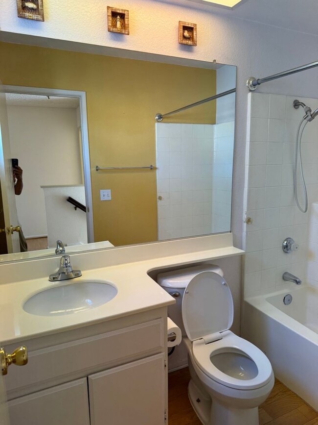 Building Photo - 14661 Woodland Dr