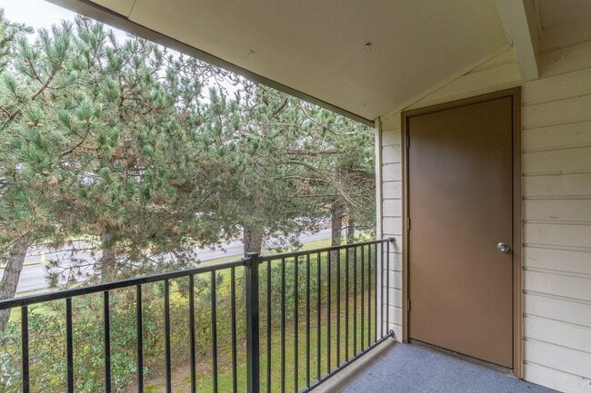 Building Photo - SPACIOUS 3 BEDROOM CONDO! CONVENIENT LOCATION!