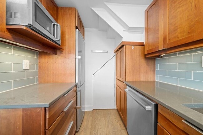 Building Photo - 1 bedroom in NEW YORK NY 10003