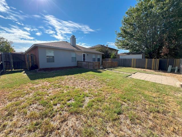 Building Photo - 8504 Seven Oaks Ln