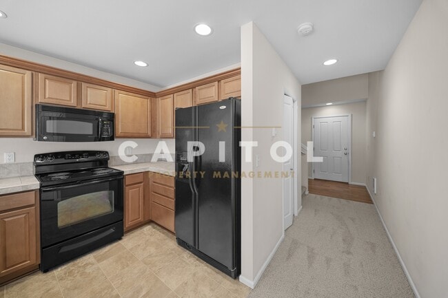 Building Photo - 5467 57th Loop SE