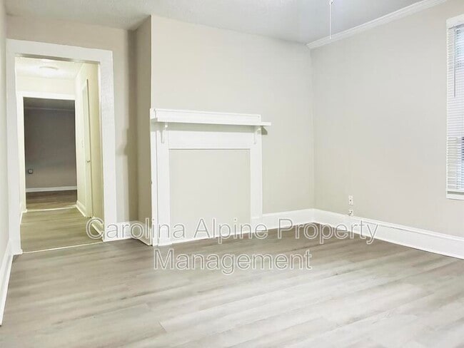 Building Photo - 514 S Maple St