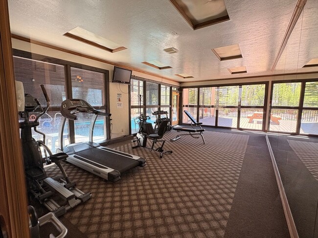 Building Photo - Brian Head Rental All utilities Included!!