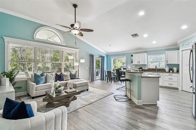 Building Photo - 13401 Fawn Springs Dr