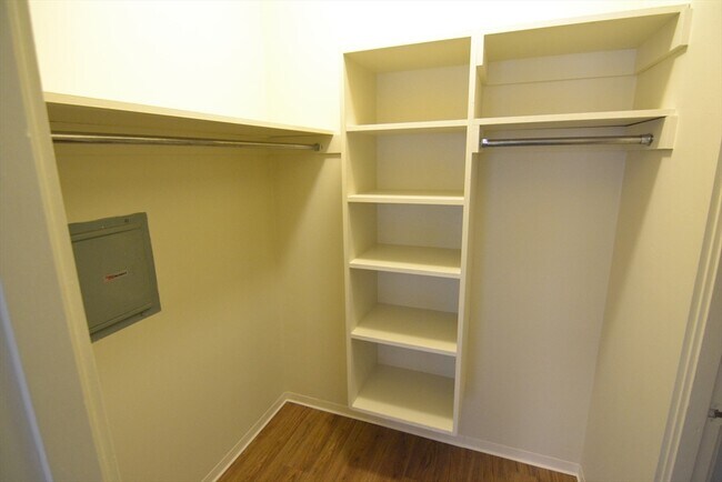 Building Photo - 67 St Germain St