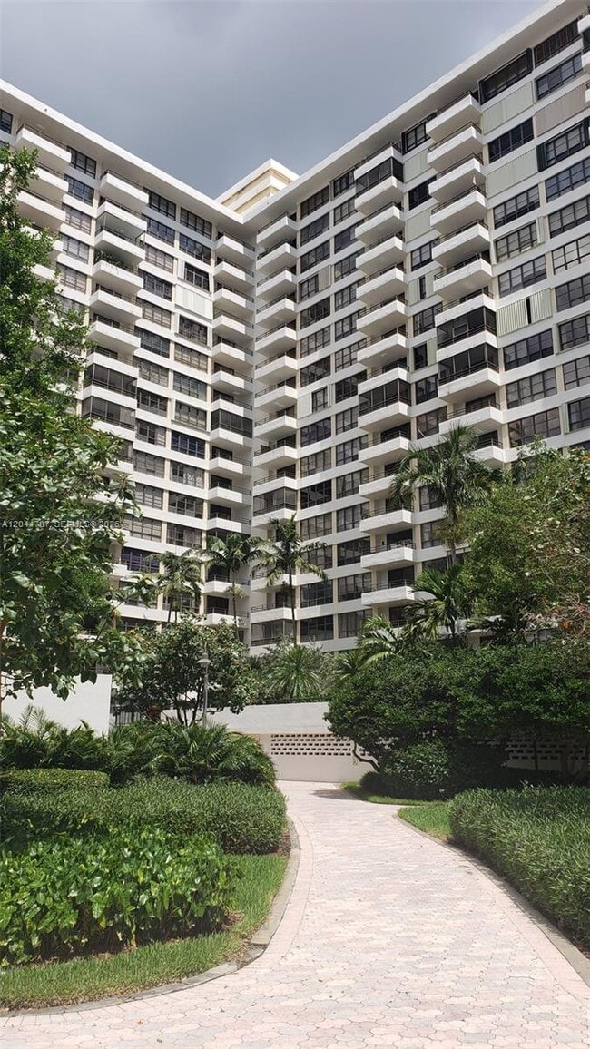 Building Photo - 600 Three Islands Boulevard