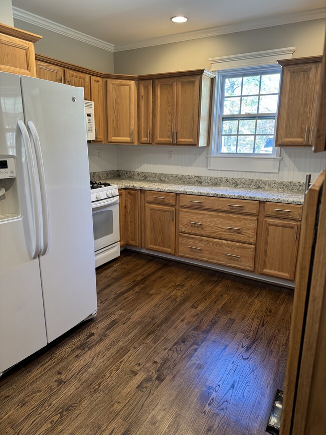 Kitchen - 1509 Alabama Ave