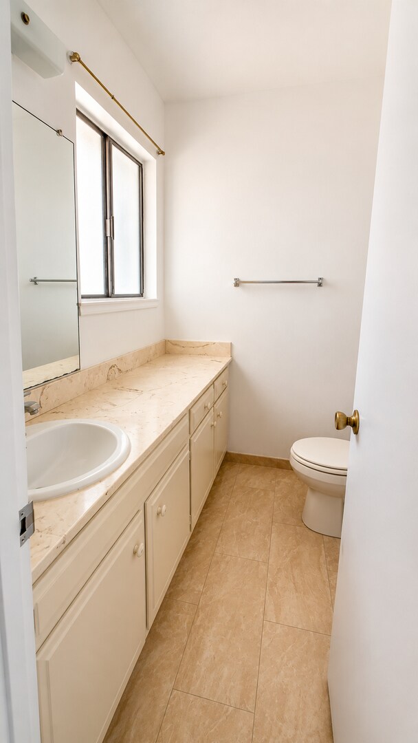 Building Photo - 5333 Parejo Dr