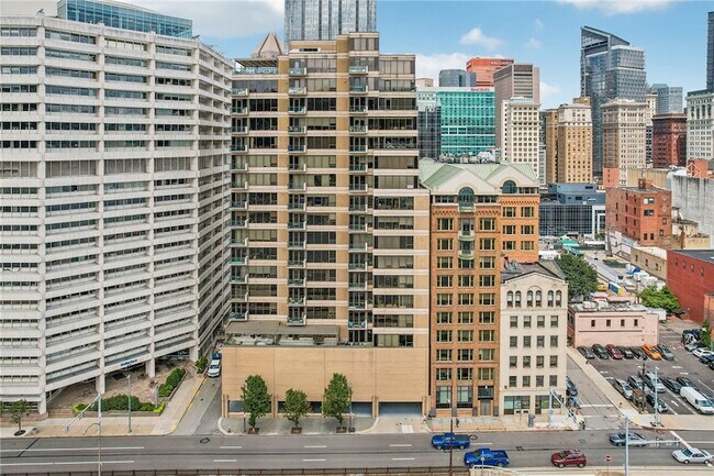 Building Photo - 151 Fort Pitt Blvd