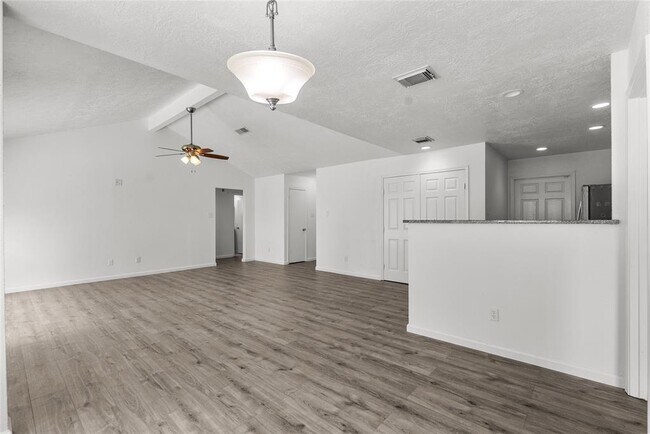 Building Photo - 2515 Northern Dr