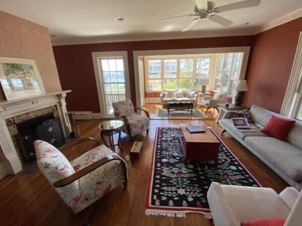 Building Photo - 30 Waldron St