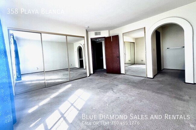 Building Photo - 358 Playa Blanca