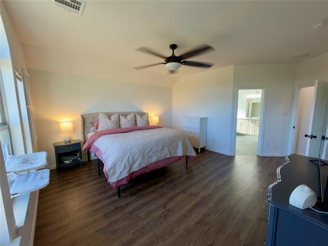 Building Photo - 416 Paloma St