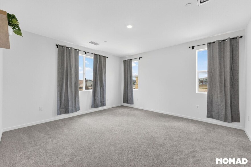 Building Photo - 26648 Jonquil Ave