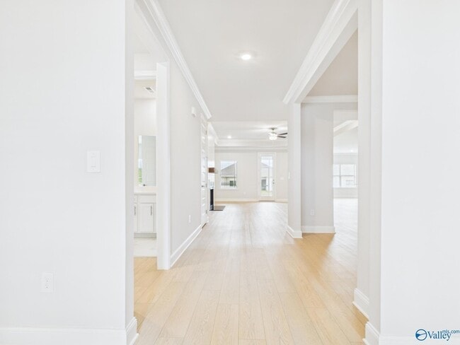 Building Photo - 22619 Donahue Dr