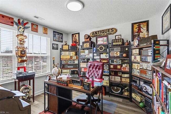 Building Photo - 326 Sedium Ln