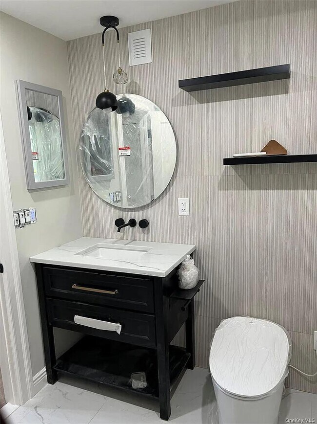 Building Photo - 4 Glen Ct